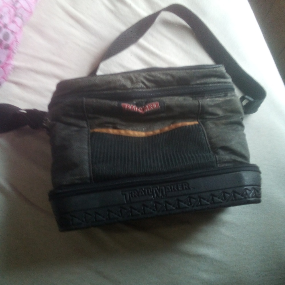 Trailmaker lunch box